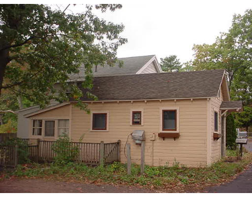 53 Pequot Point Road Westfield, MA 01085 - Photo 4 of 7
