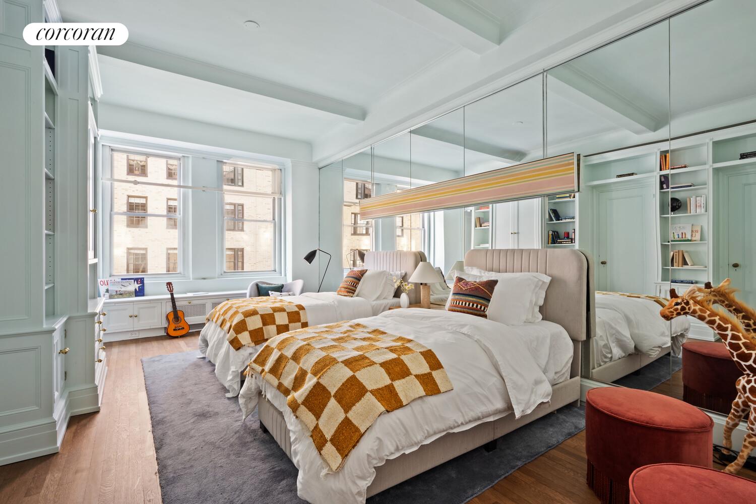 33 East 70th Street, Unit 5E Manhattan, NY 10021 - Photo 8 of 11