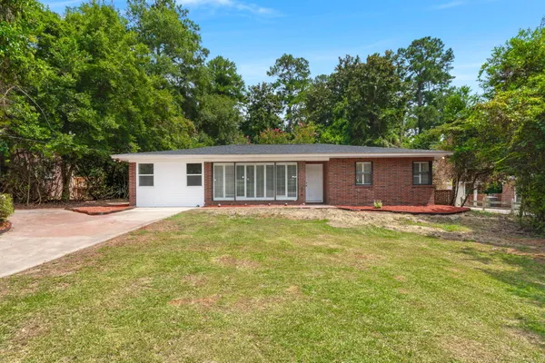 $299,999 | 279 Perryclear Street, Orangeburg, SC 29115