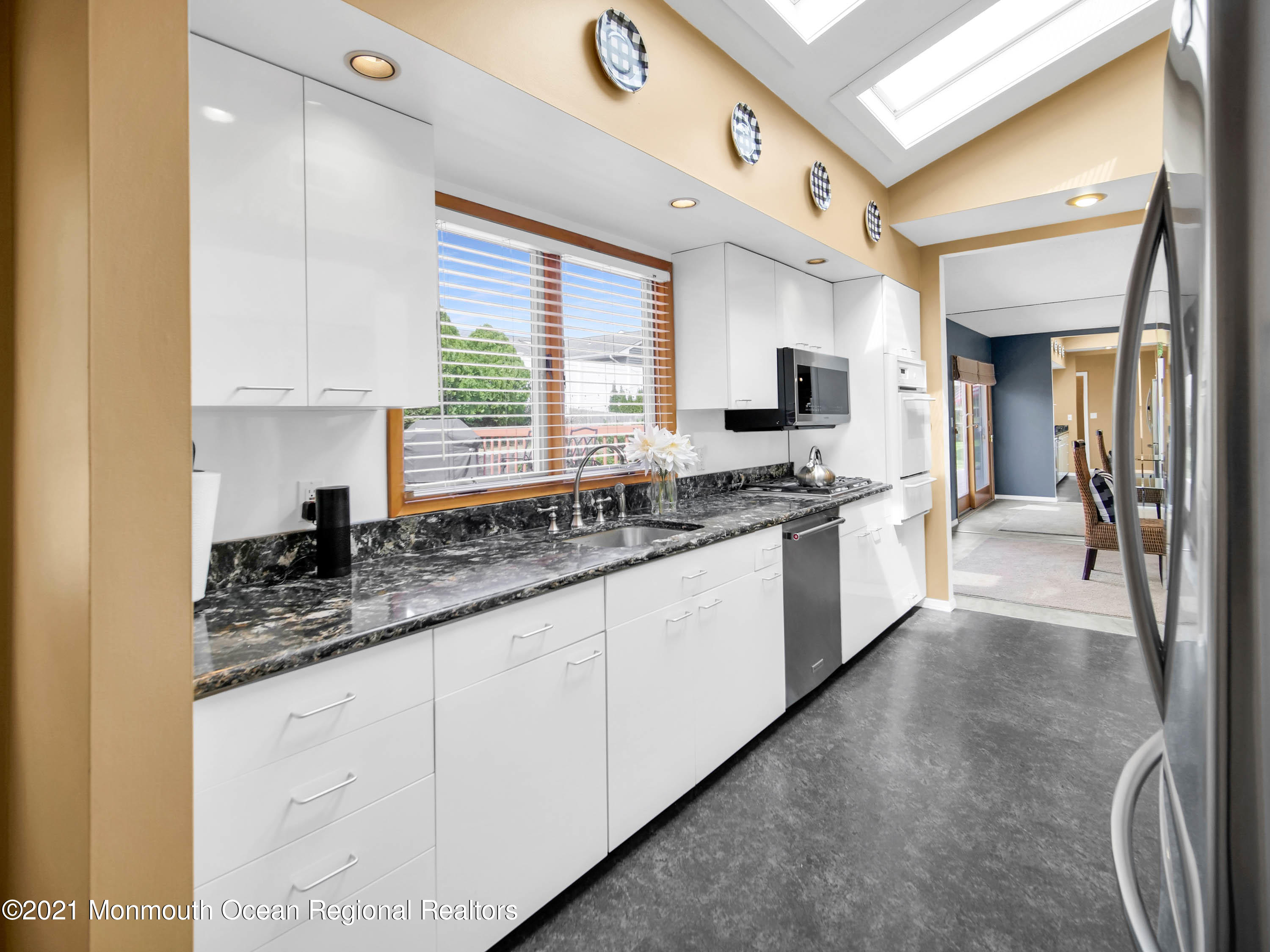 2553 Summit Road Manasquan, NJ 08736 - Photo 17 of 49 45