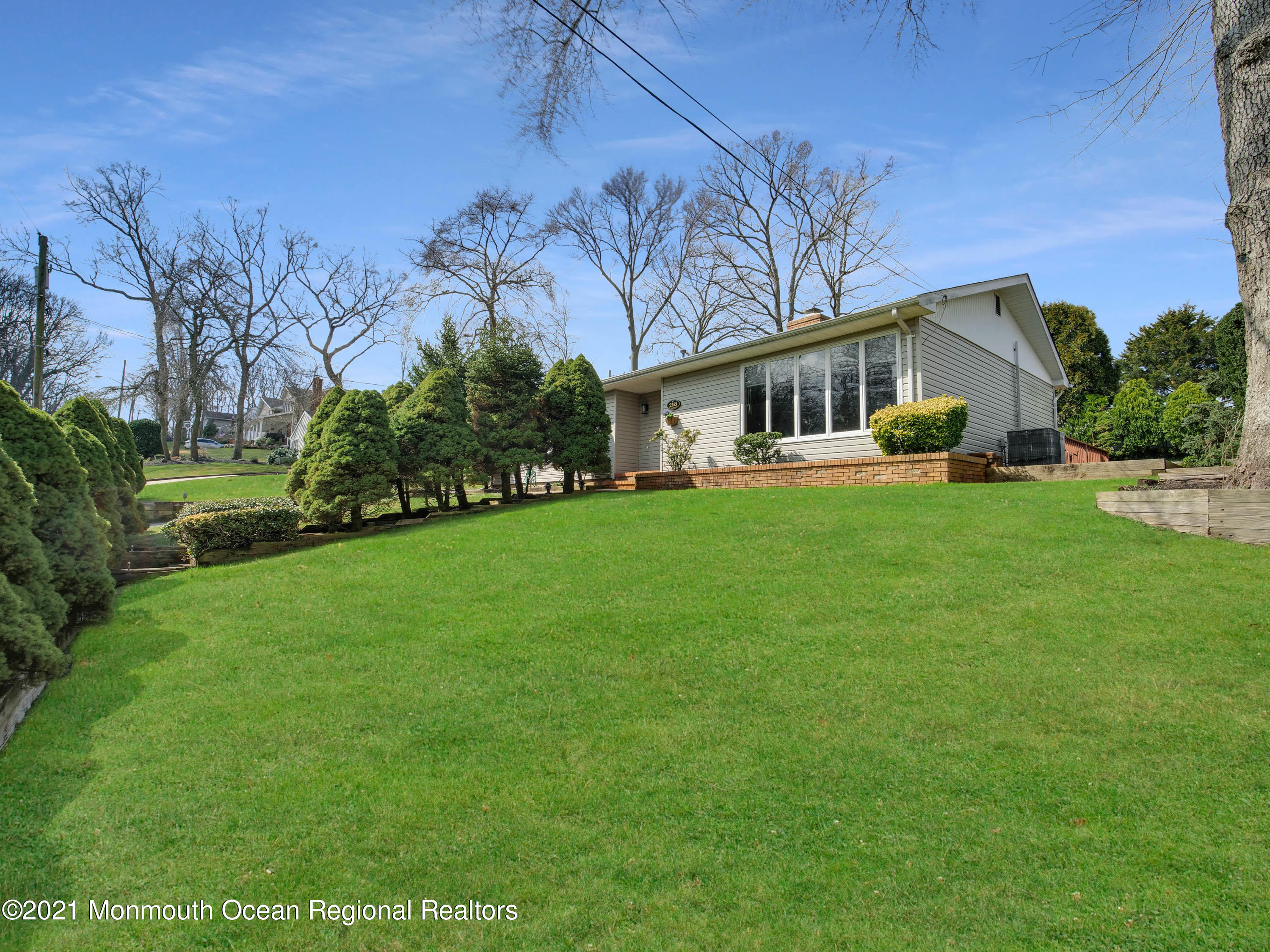 2553 Summit Road Manasquan, NJ 08736 - Photo 4 of 49 17