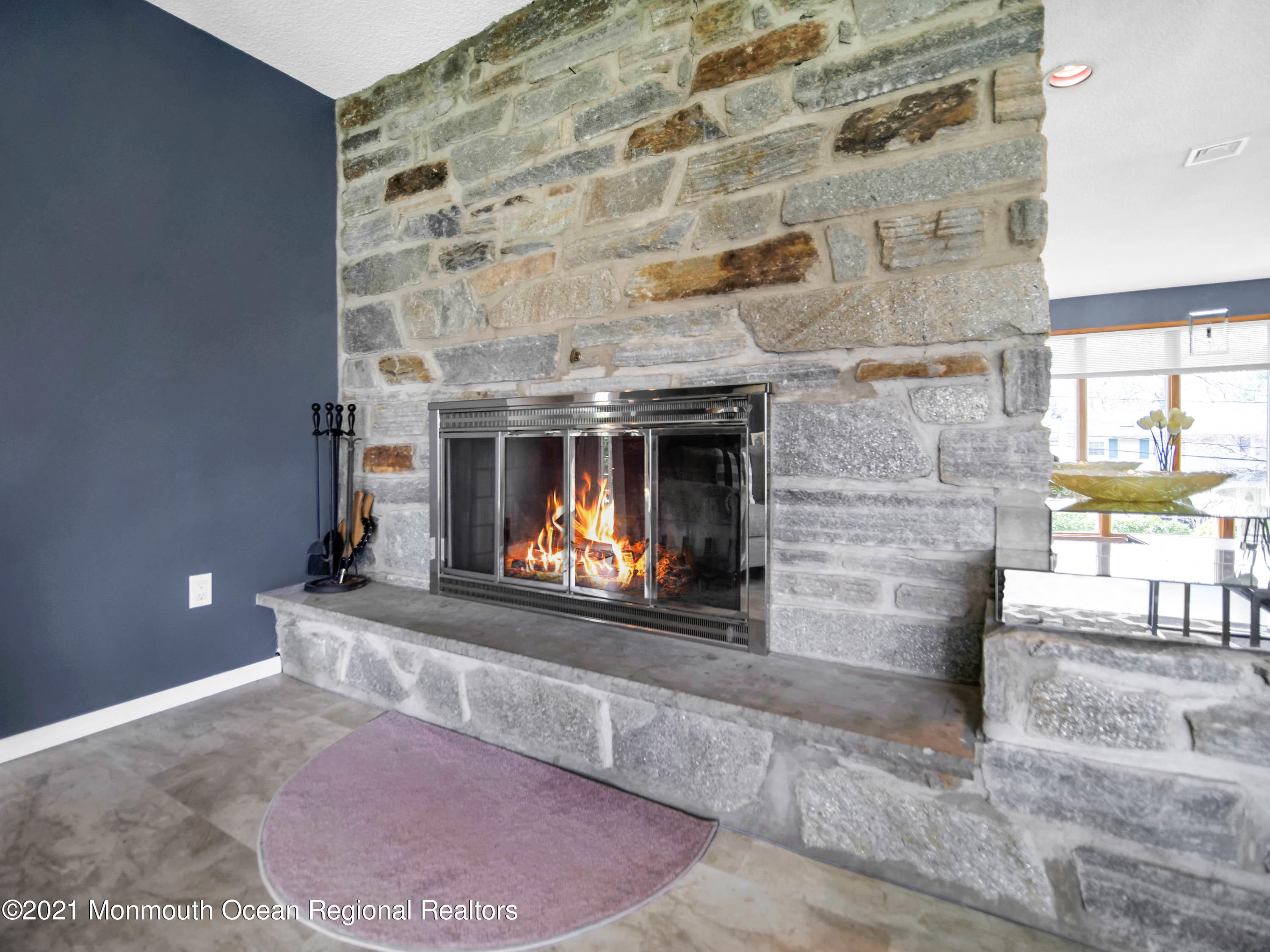 2553 Summit Road Manasquan, NJ 08736 - Photo 10 of 49 36
