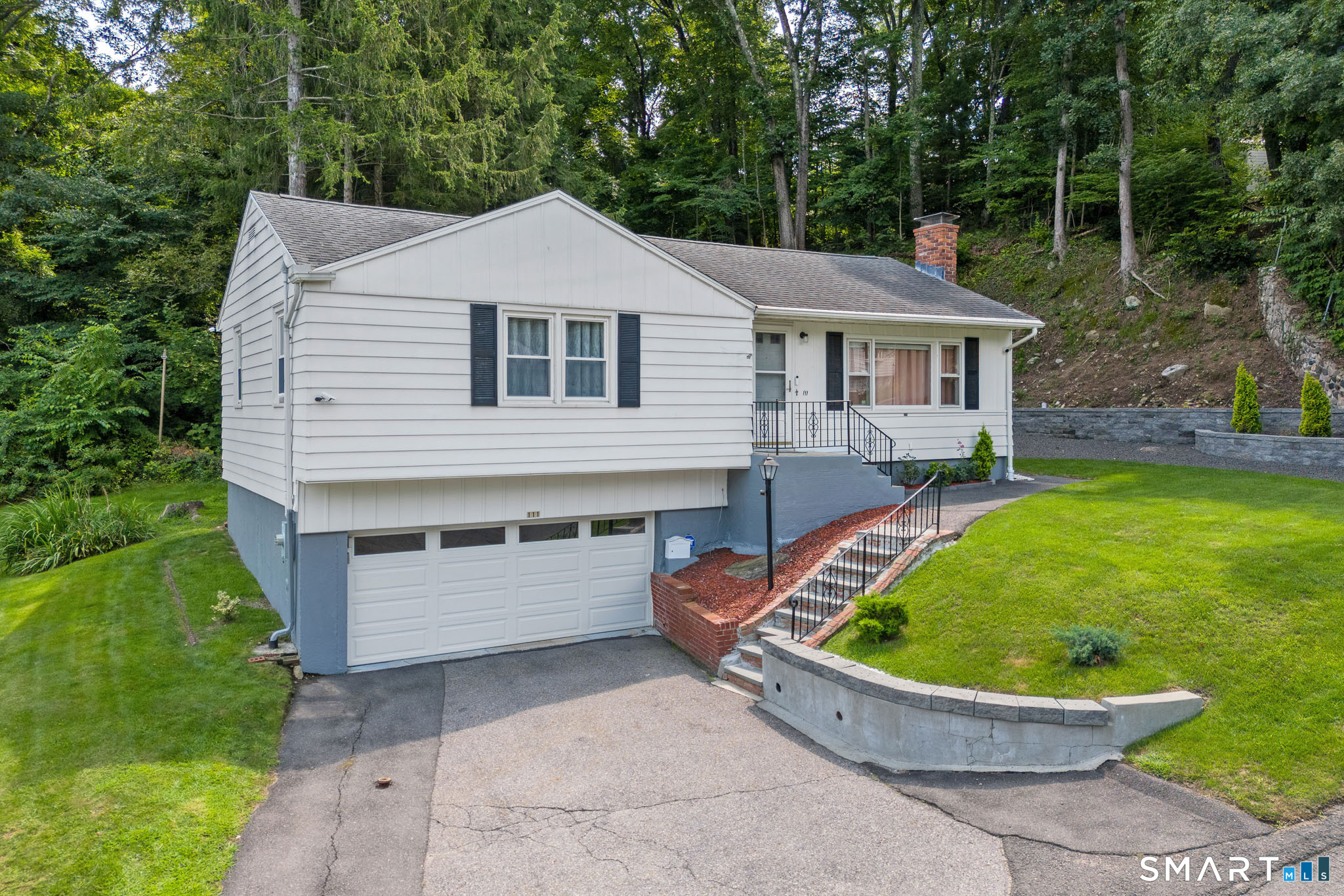 111 Juniper Ridge Drive Waterbury, CT 06708 - Photo 26 of 36 Gallery Image 26