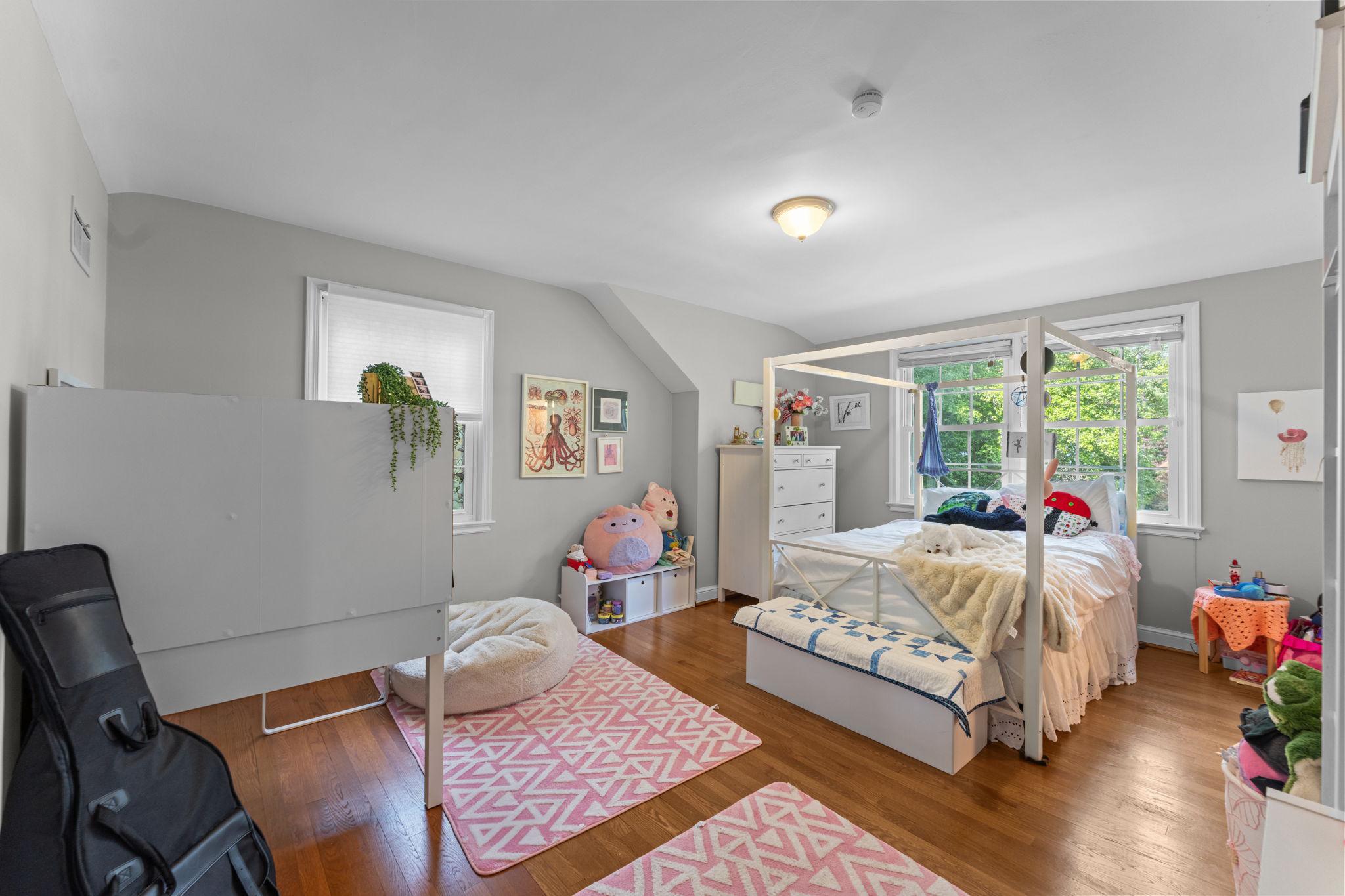 5121 Baltan Road Bethesda, MD 20816 - Photo 36 of 54 5th bedroom