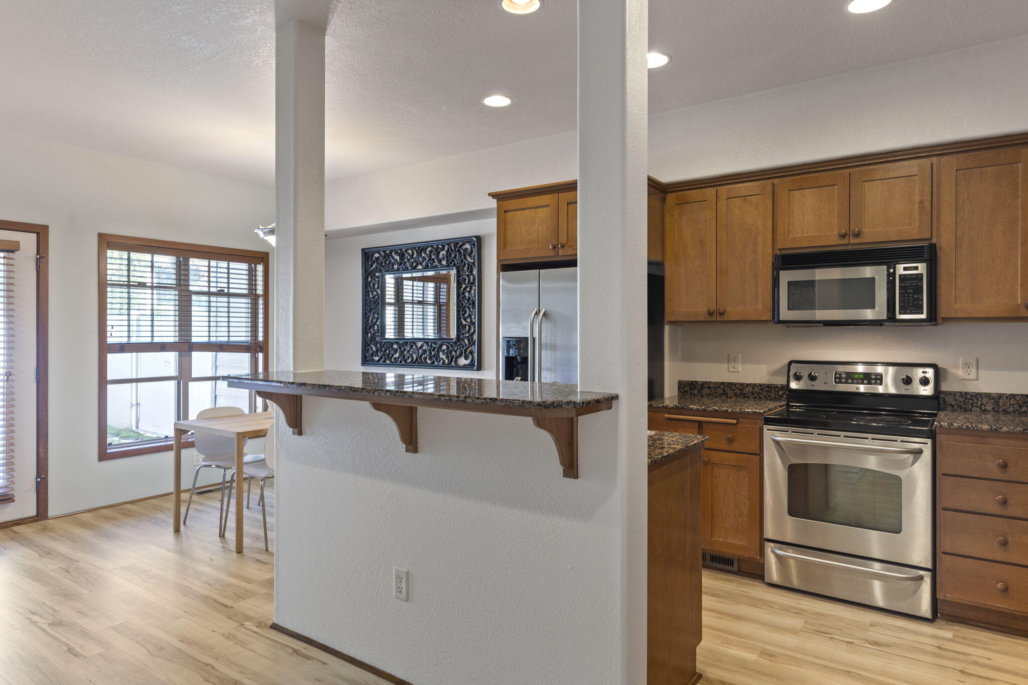 3126 Alameda Street, Unit 319 Medford, OR 97504 - Photo 12 of 48 18-web-or-mls-3126-alameda-st-319