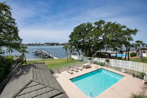 $725,000 | 105 Brooks Street Southeast, Unit 3, Fort Walton Beach, FL 32548