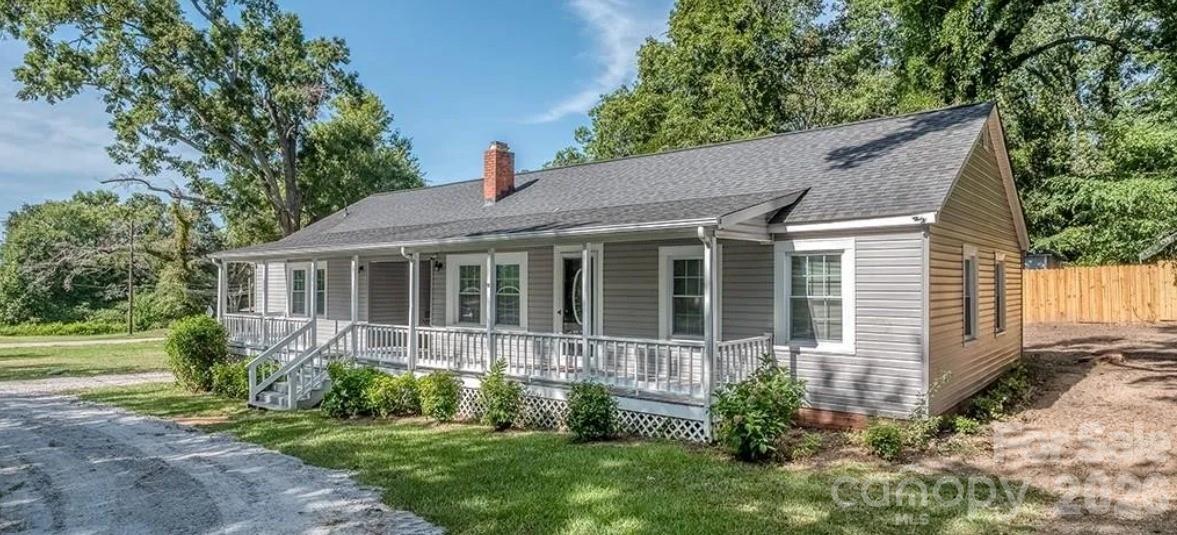 104 Penny Street Lancaster, SC 29720 - Photo 2 of 16