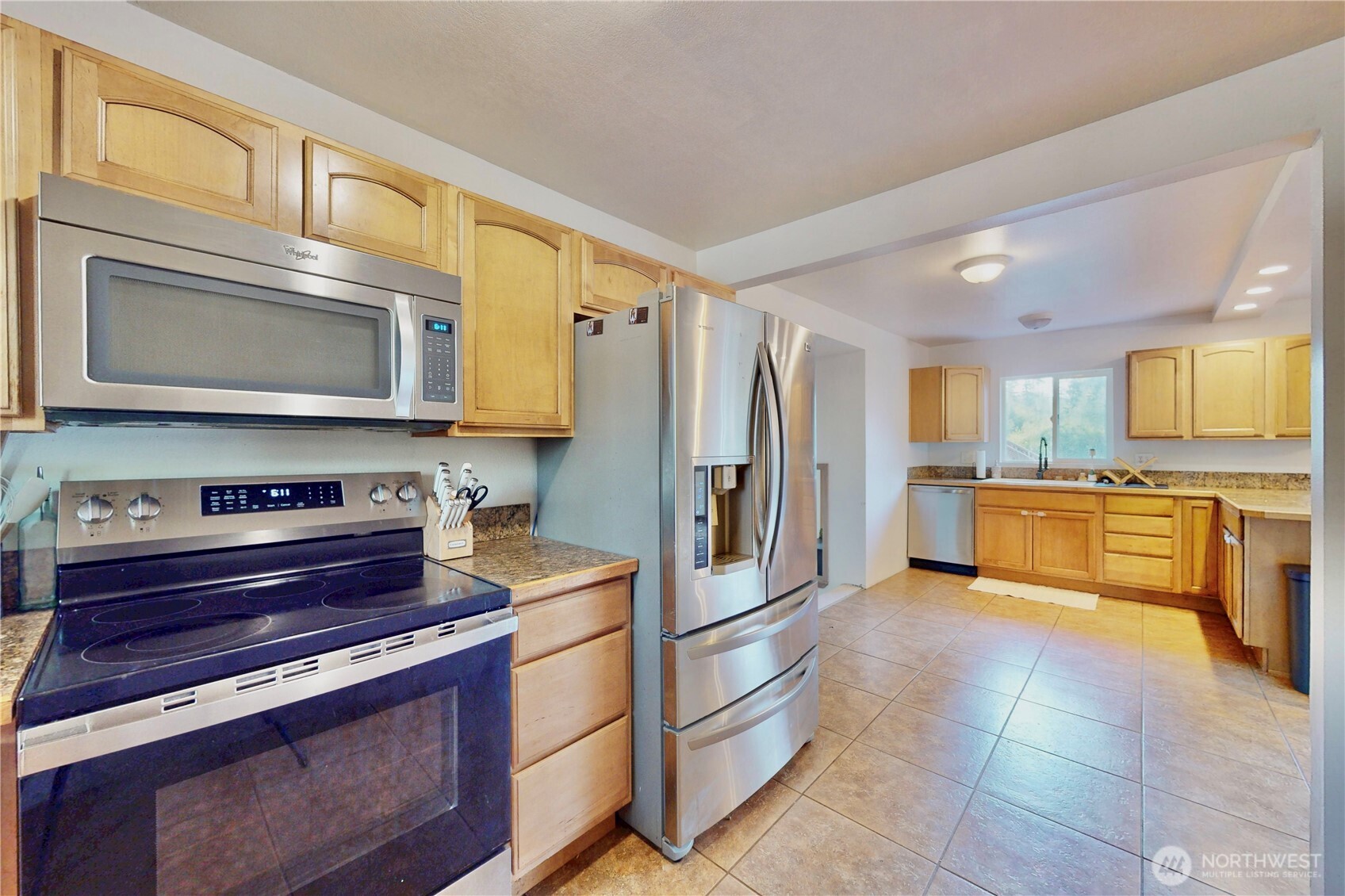 219 Ocean Beach Road Hoquiam, WA 98550 - Photo 5 of 34 Gallery Image 5