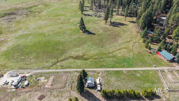$299,000 | 38 Pats Lane, Cascade, ID 83611