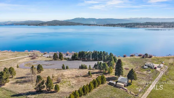 $299,000 | 38 Pats Lane, Cascade, ID 83611