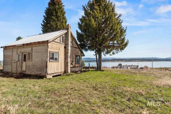 $299,000 | 38 Pats Lane, Cascade, ID 83611