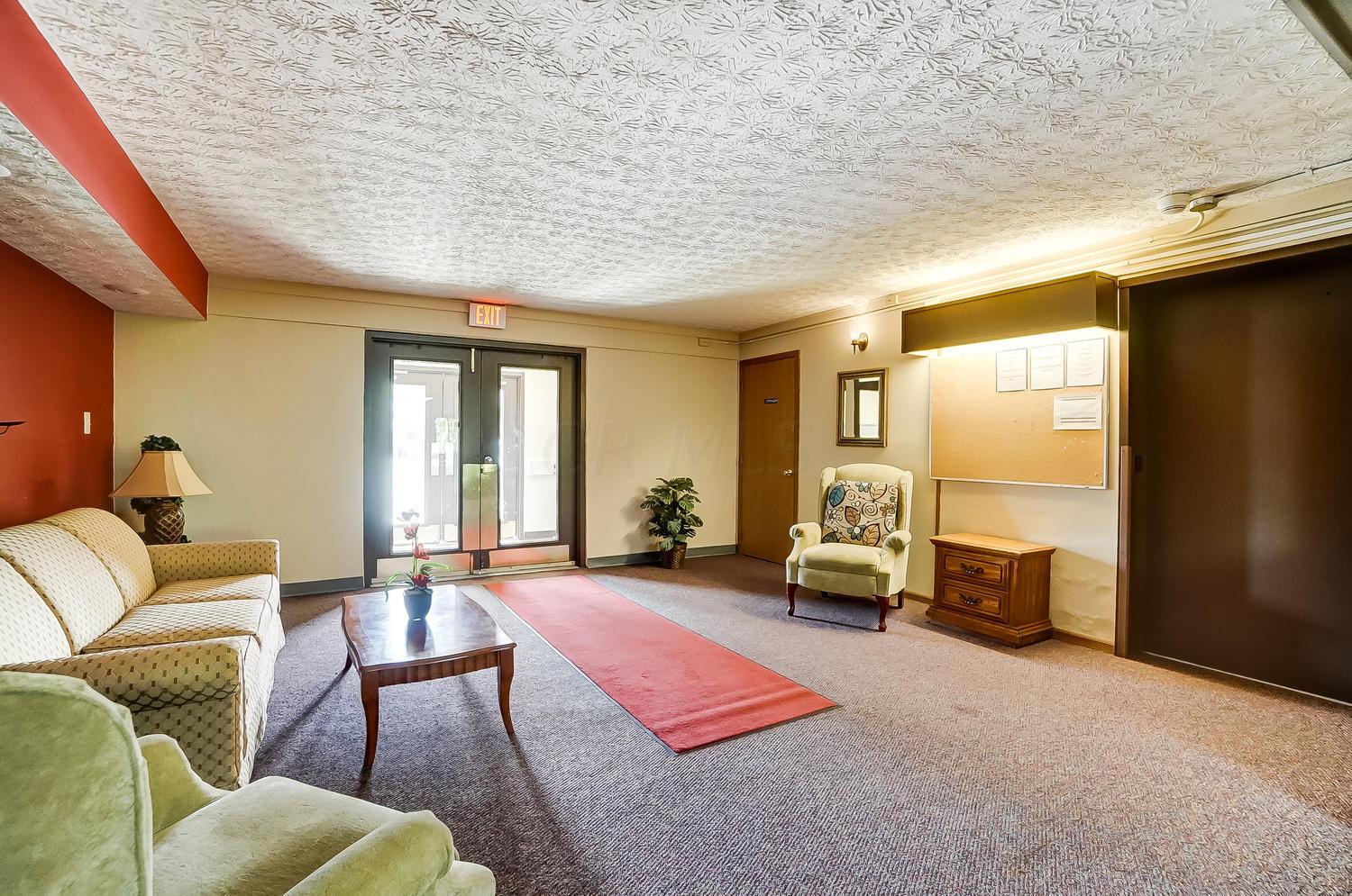 4115 Karl Road, Unit 209 Columbus, OH 43224 - Photo 4 of 21