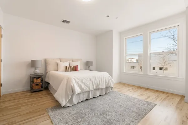 $899,000 | 23 Park Street, Unit 2, Somerville, MA 02143