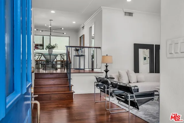 $975,000 | 14101 Dickens Street, Unit 4, Sherman Oaks, CA 91423