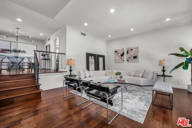 $975,000 | 14101 Dickens Street, Unit 4, Sherman Oaks, CA 91423