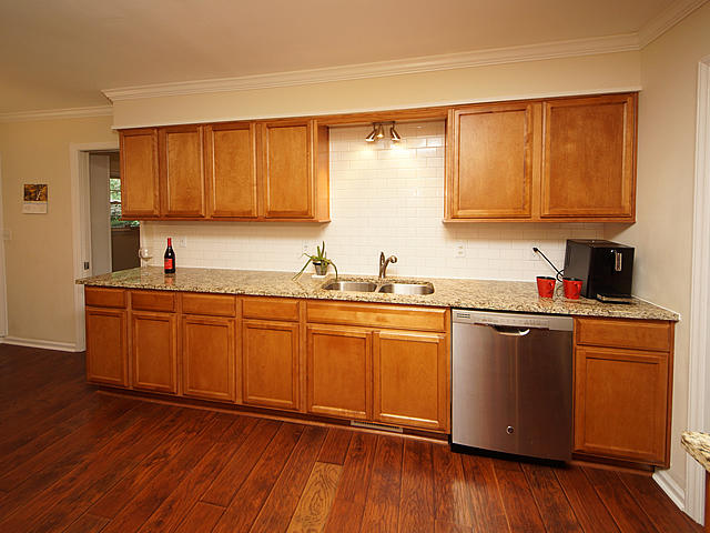 1038 Yeamans Hall Road Hanahan, SC 29410 - Photo 6 of 29 Subway tile backsplash