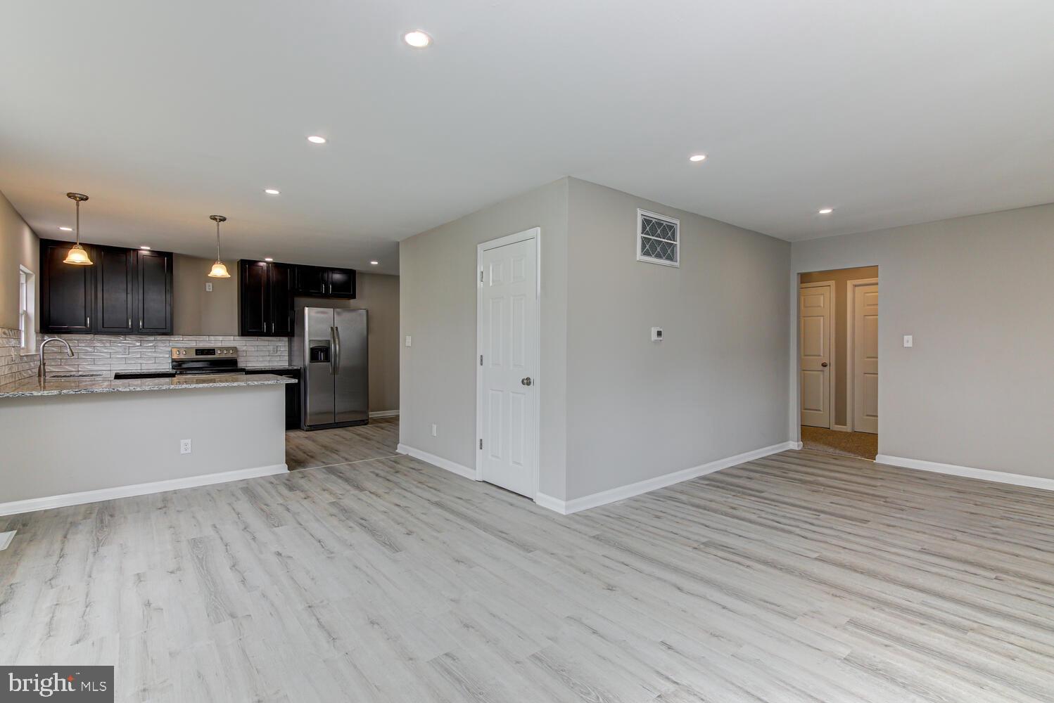 60 East Netherfield Road Wilmington, DE 19804 - Photo 3 of 33 Open Floor Plan