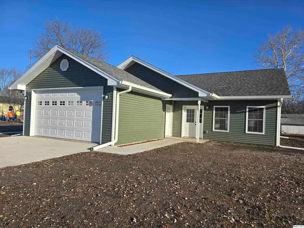 $259,500 | 1301 Wabash Avenue, Carthage, IL 62321