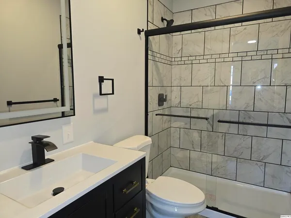 $259,500 | 1301 Wabash Avenue, Carthage, IL 62321