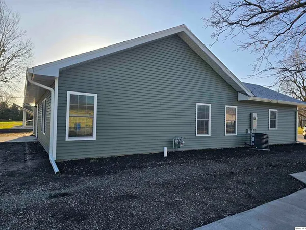 $259,500 | 1301 Wabash Avenue, Carthage, IL 62321