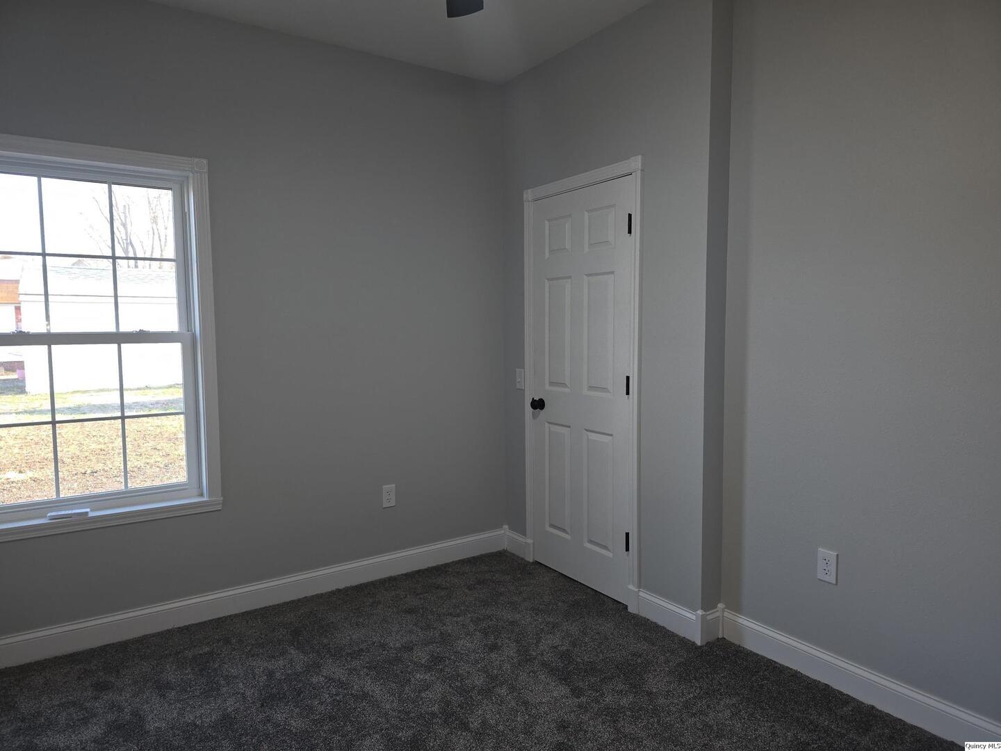 1301 Wabash Avenue Carthage, IL 62321 - Photo 10 of 18