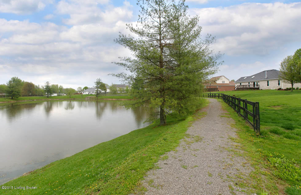 6715 Grandfield Road Louisville, KY 40258 - Photo 37 of 44 668A7538