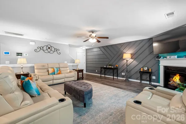 $380,000 | 50 Ridge Cir Drive, Camden, SC 29020