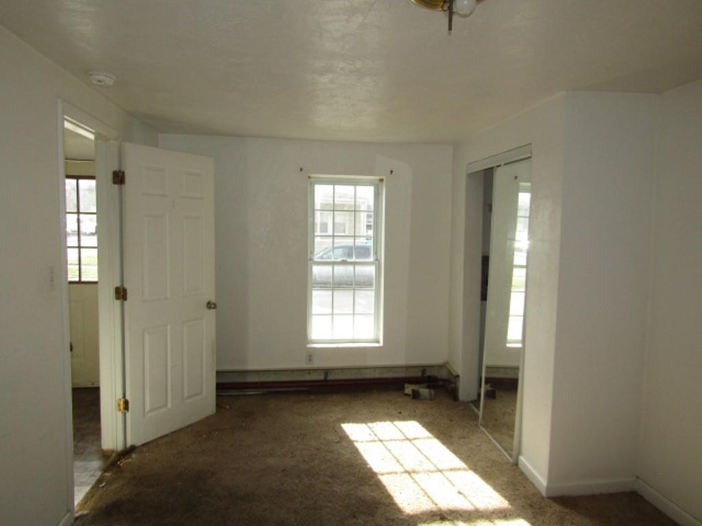 84 2nd Street California, PA 15419 - Photo 23 of 28 an empty room with windows
