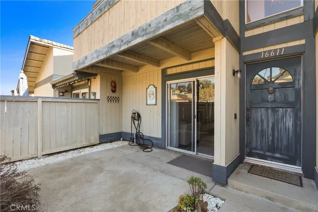 $769,000 | 16611 Sell, Unit 24, Huntington Beach, CA 92649