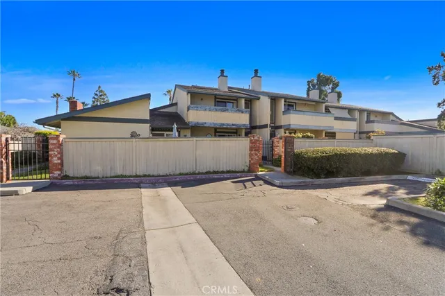 $769,000 | 16611 Sell, Unit 24, Huntington Beach, CA 92649