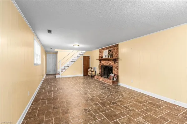 $435,000 | 108 Spillsbury Court, Clemmons, NC 27012