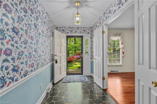 $435,000 | 108 Spillsbury Court, Clemmons, NC 27012