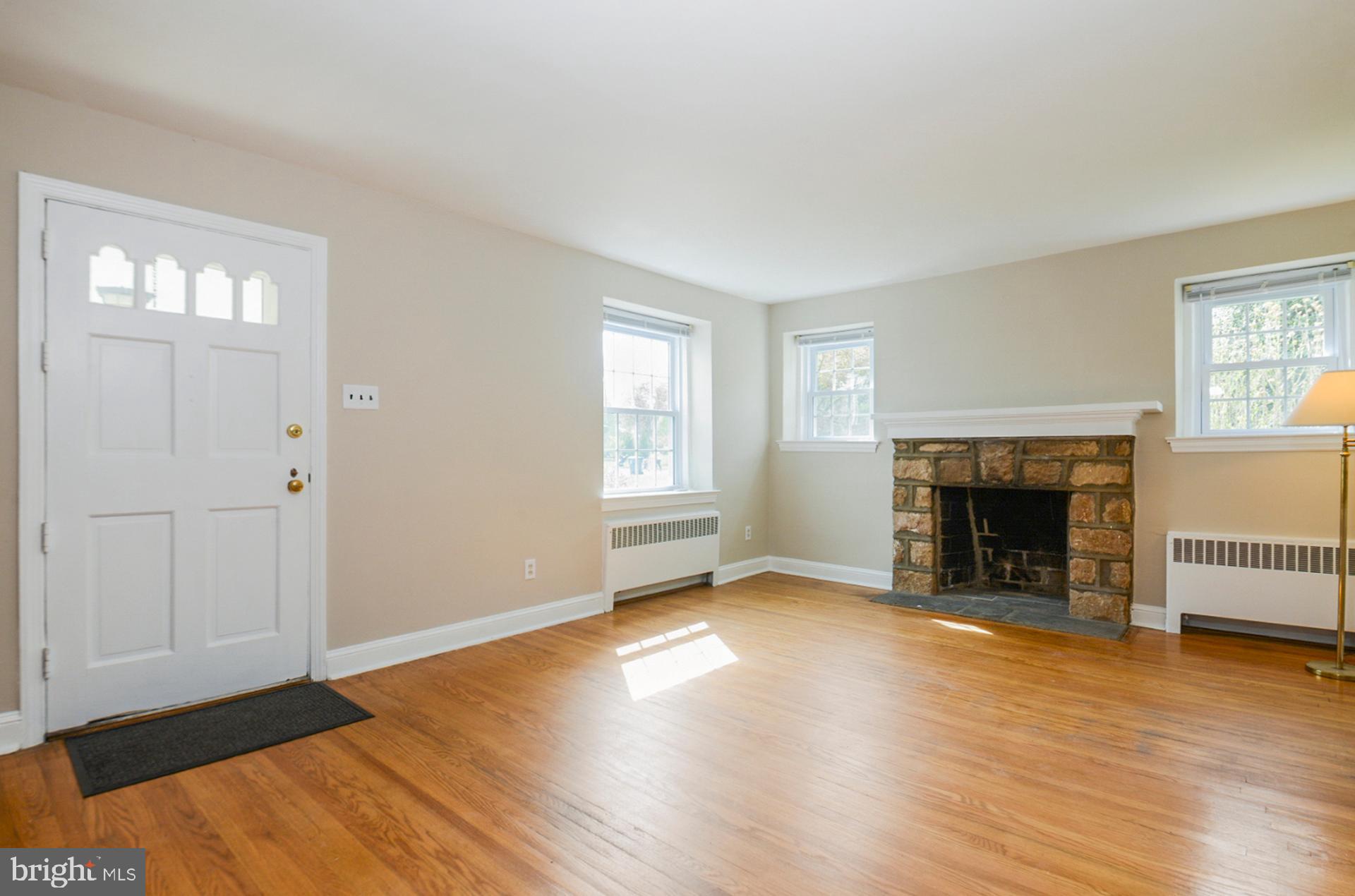 7 Meade Road Ambler, PA 19002 - Photo 5 of 35 living room
