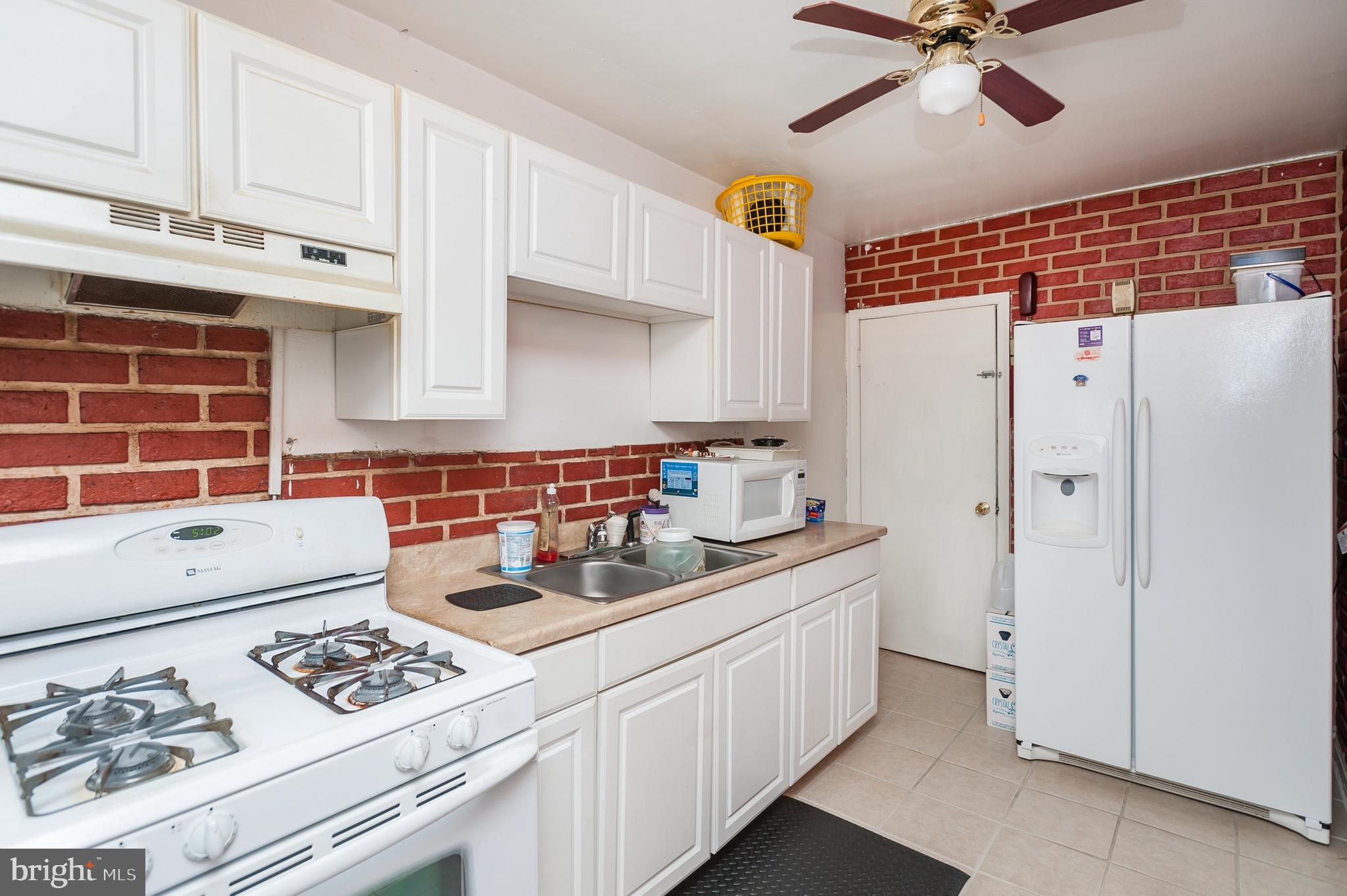 5530 Force Road Baltimore, MD 21206 - Photo 3 of 11 KITCHEN