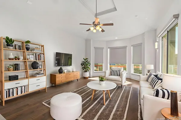 $1,100,000 | 302 Majestic Bluff, San Antonio, TX 78258