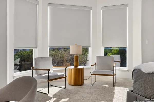 $1,100,000 | 302 Majestic Bluff, San Antonio, TX 78258