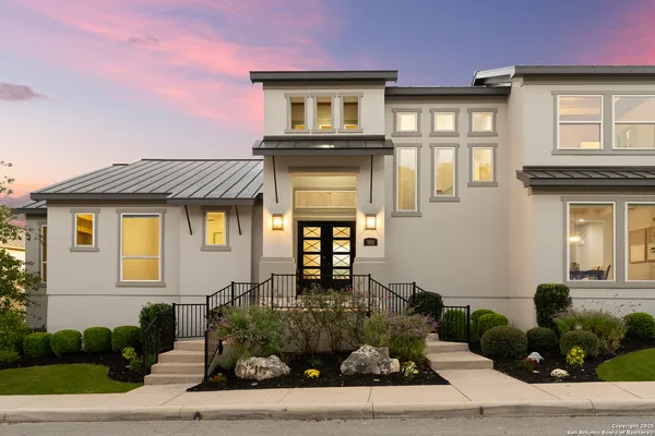 $1,100,000 | 302 Majestic Bluff, San Antonio, TX 78258