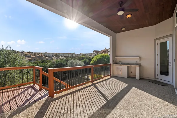 $1,100,000 | 302 Majestic Bluff, San Antonio, TX 78258