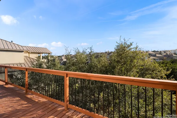 $1,100,000 | 302 Majestic Bluff, San Antonio, TX 78258
