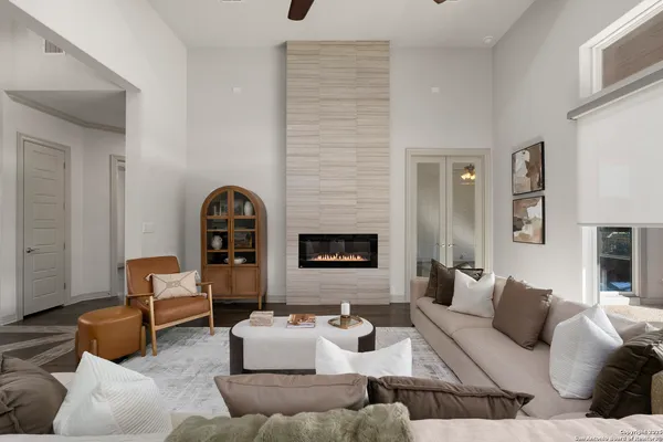 $1,100,000 | 302 Majestic Bluff, San Antonio, TX 78258