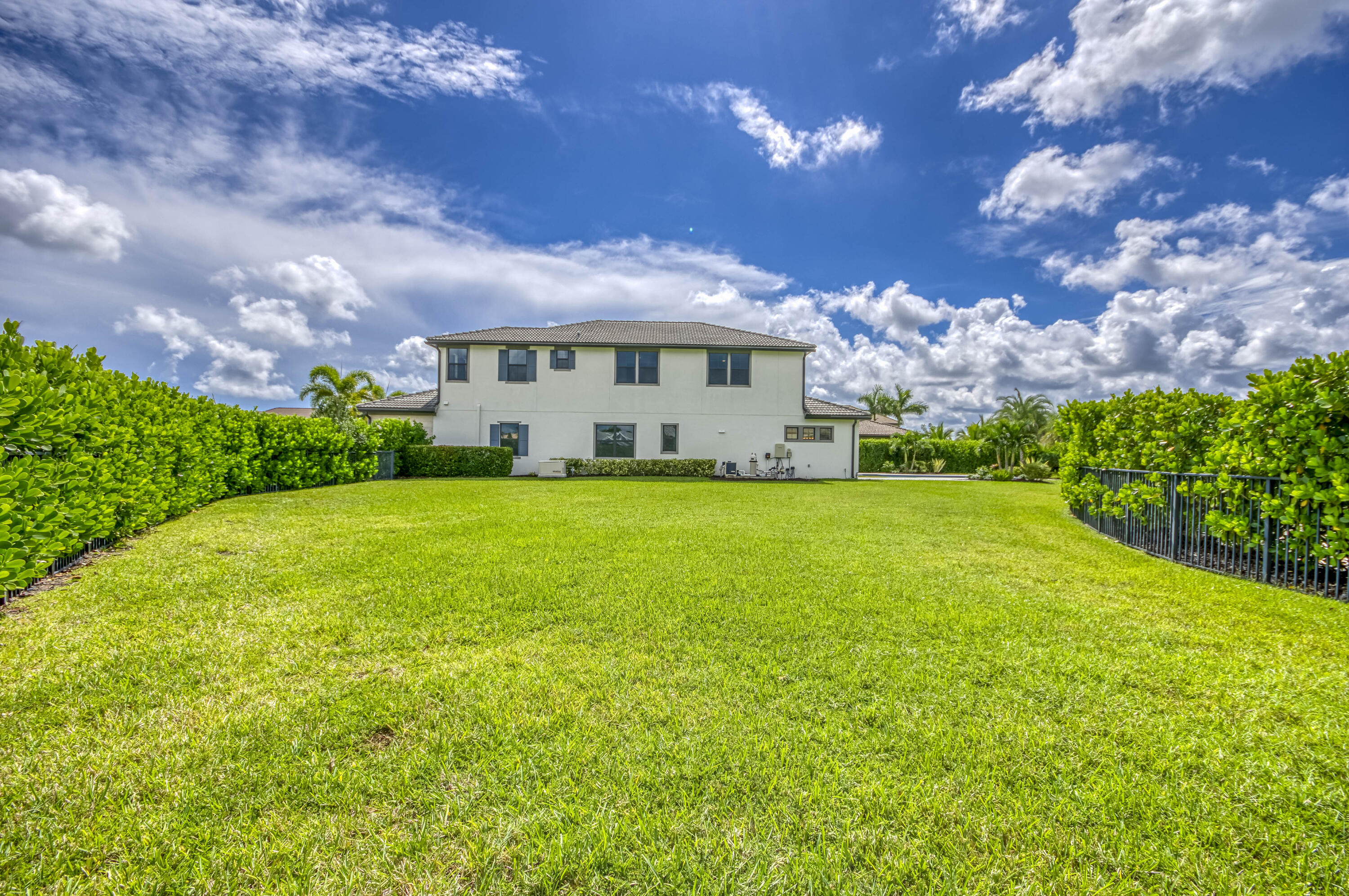 102 Cerulean Key Way Jupiter, FL 33478 - Photo 72 of 85 Huge Backyard