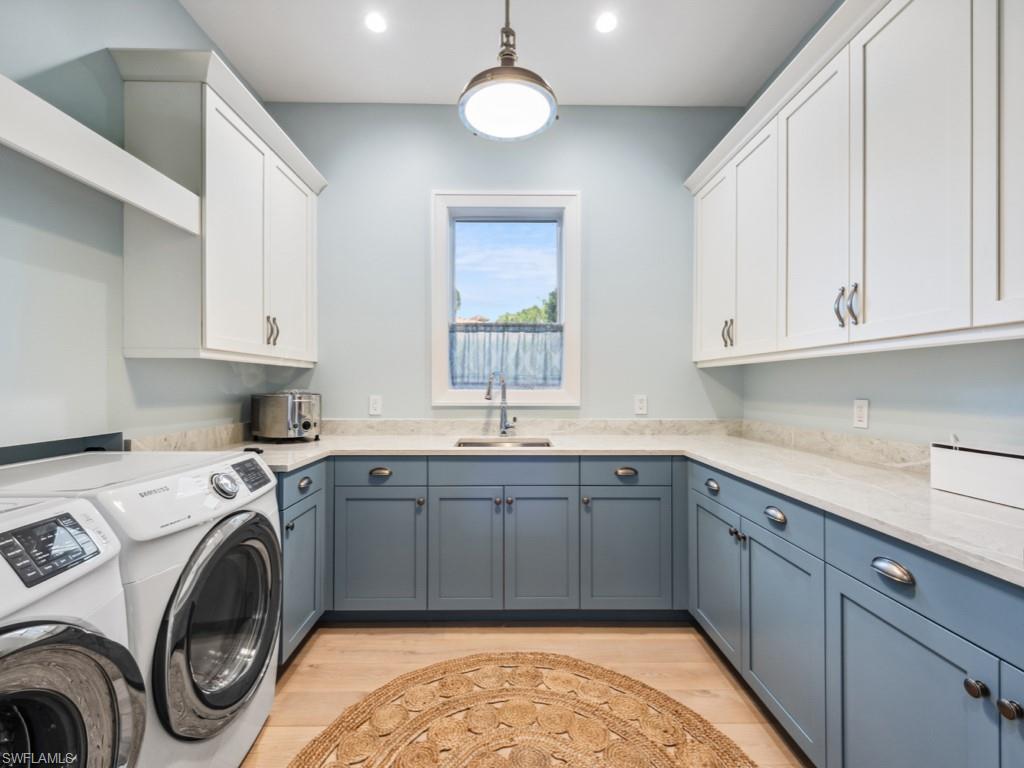 533 Turtle Hatch Lane Naples, FL 34103 - Photo 23 of 50 Large laundry room