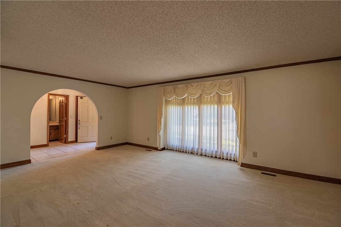 4520 Palmer Court Decatur, IL 62526 - Photo 6 of 44