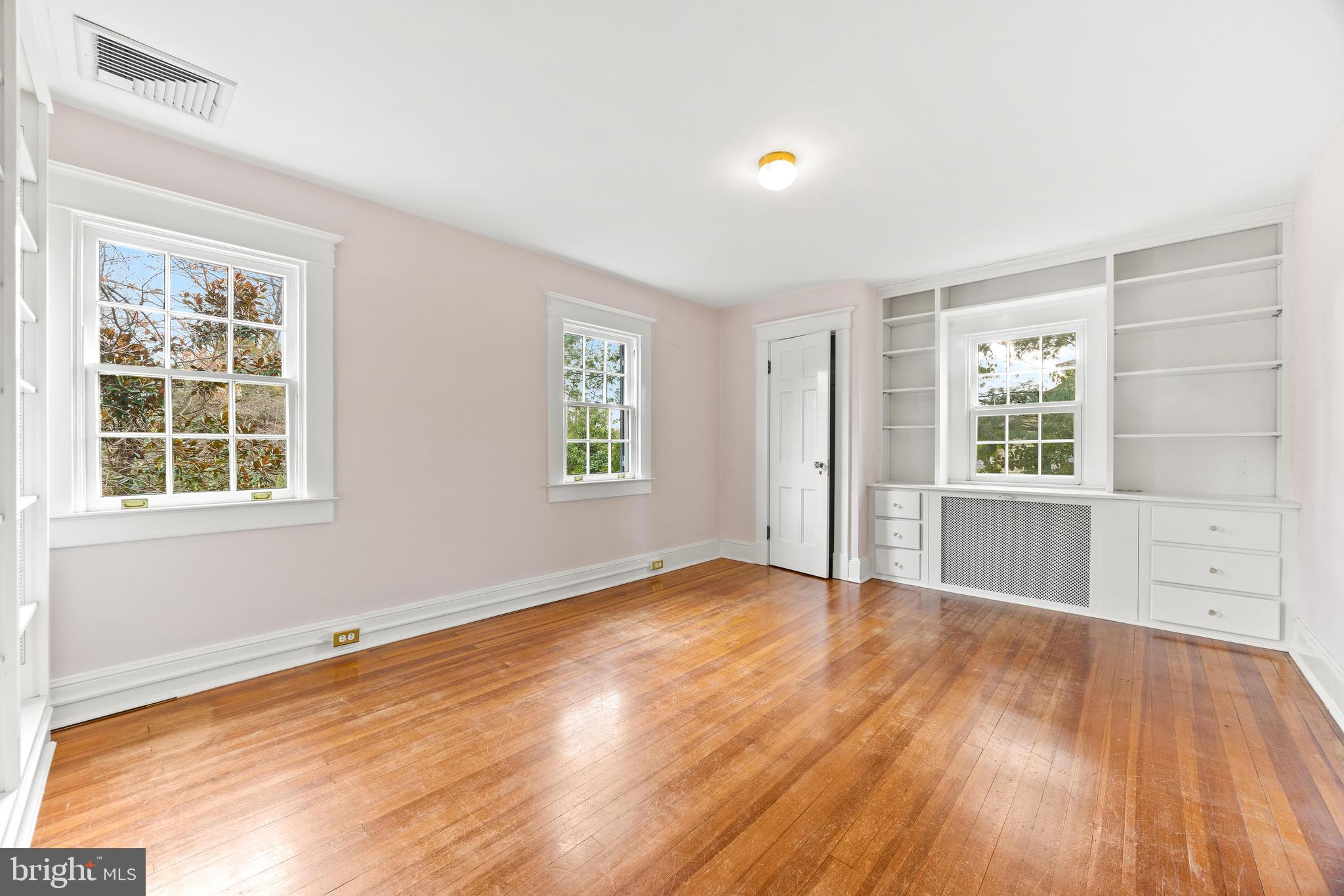 6405 Pinehurst Road Baltimore, MD 21212 - Photo 25 of 57