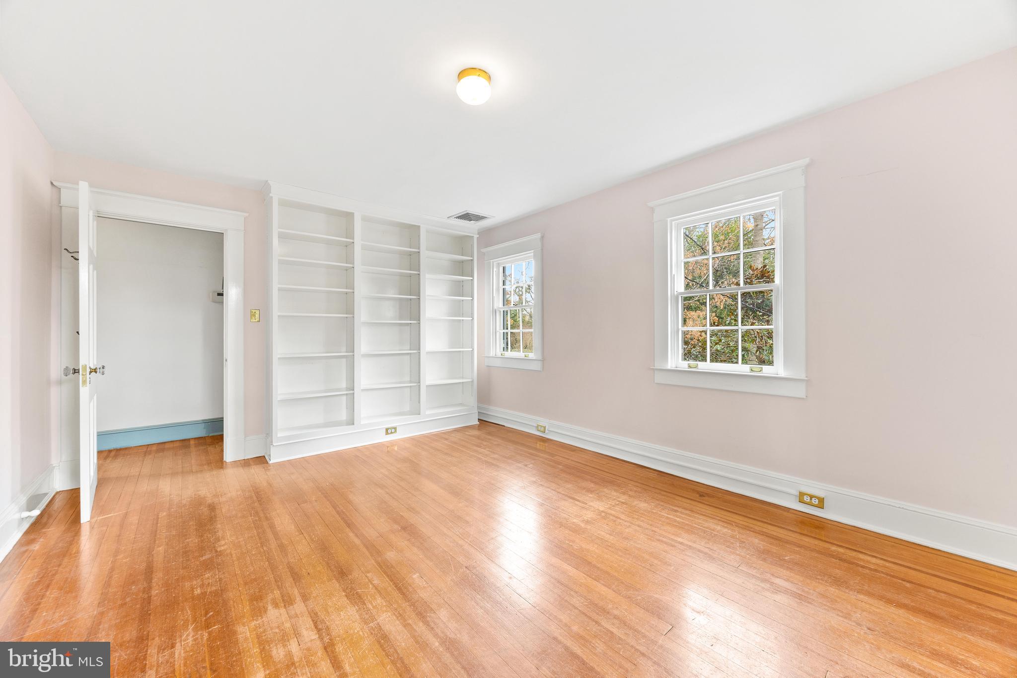 6405 Pinehurst Road Baltimore, MD 21212 - Photo 26 of 57