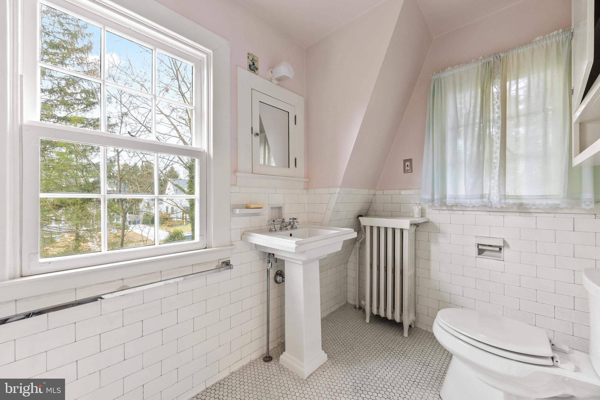 6405 Pinehurst Road Baltimore, MD 21212 - Photo 30 of 57