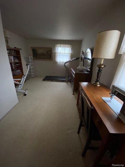 25249 Wykeshire Road Farmington Hills, MI 48336 - Photo 20 of 33