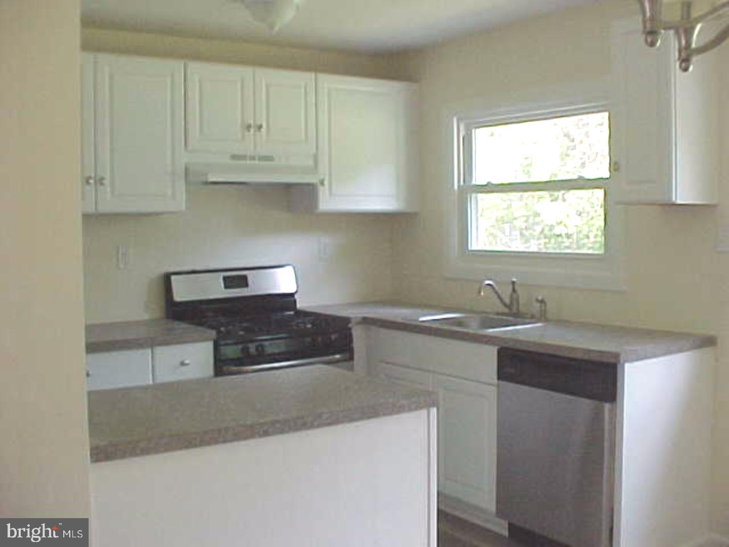 109 Lincoln Road Wenonah, NJ 08090 - Photo 10 of 14 Kitchen