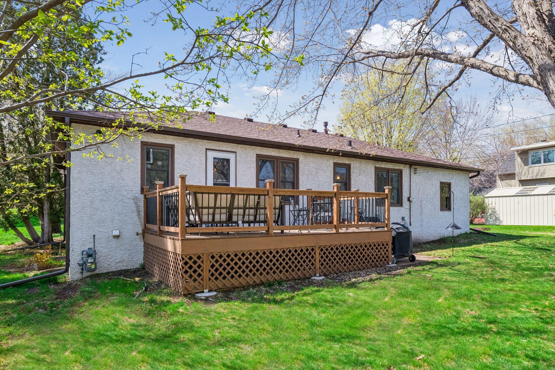 3001 Groveland School Road Minnetonka, MN 55391 - Photo 30 of 49