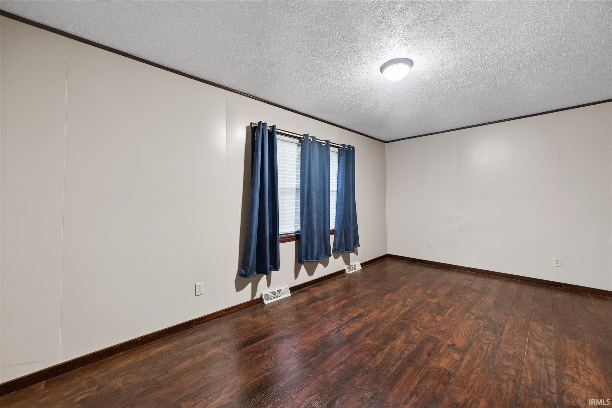 11911 West River Road Shoals, IN 47581 - Photo 17 of 37 Gallery Image 17